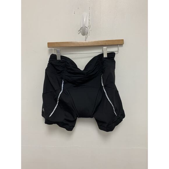 Lululemon Women’s Run Athletic Cycling Padded Booty Shorts- Size 12 Black - Picture 2 of 3